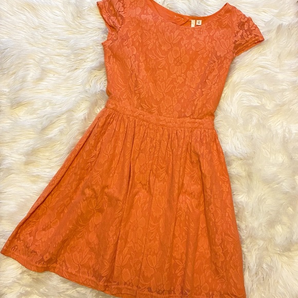 Like-New Frenchi Coral Lace Fit & Flare Dress Sz S - Picture 2 of 5